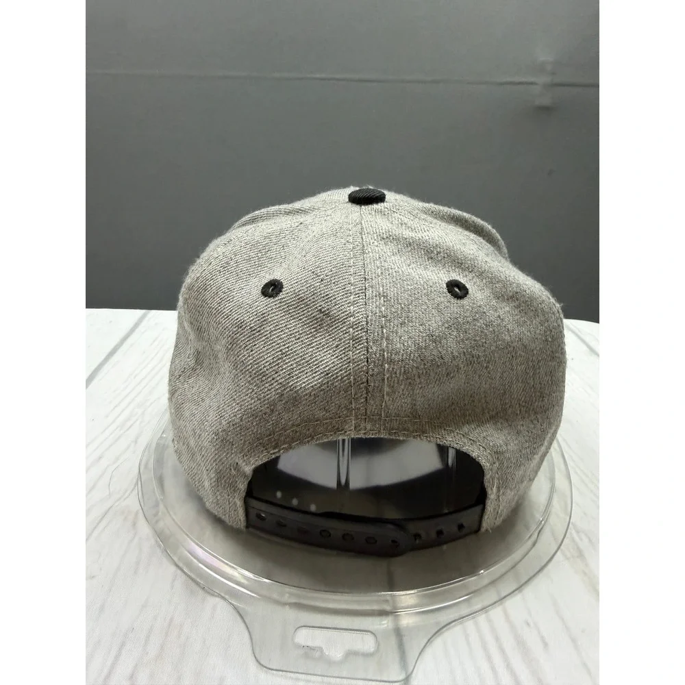 DC Comics Snapback Hat Mens Grey Batman v‎ Superman Dawn of Justice Logo OSFM